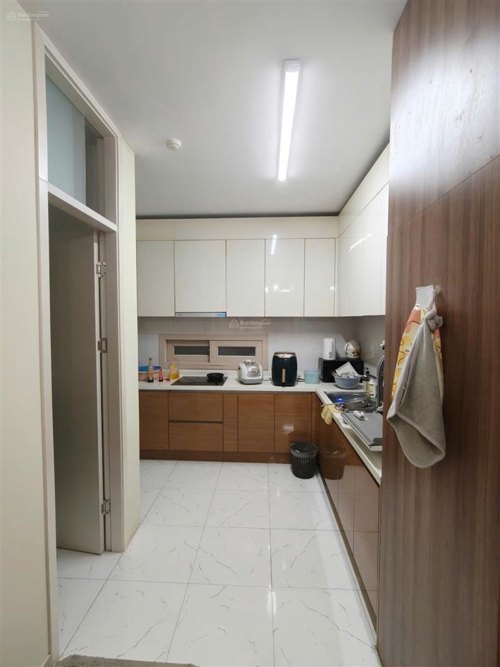 Giá thật, gia đình cần bán ch 3n  2wc, 107m2 tòa booyoung. tầng trung bc đông nam, full nội thất.
