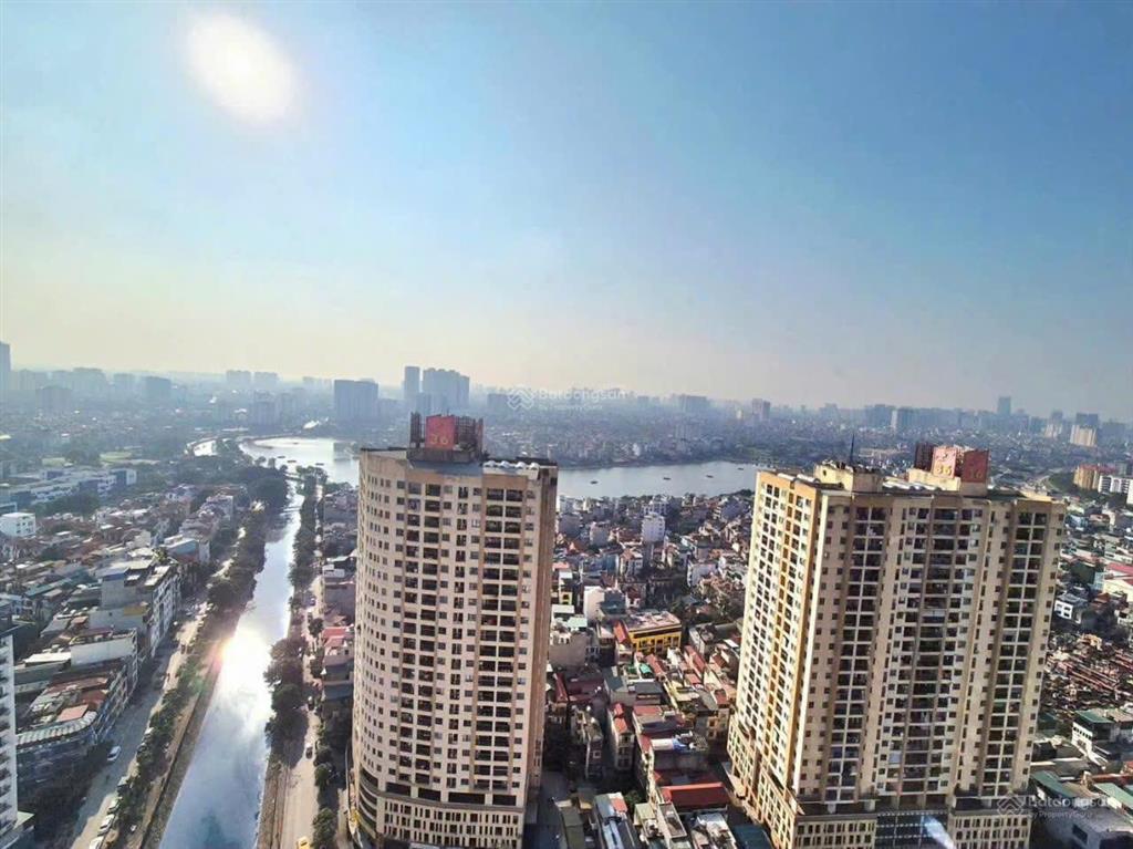 Giá thật, gia đình cần bán ch 2n 65m2 tòa ct36 định công. tầng trung view thoáng, mát mẻ, full đồ
