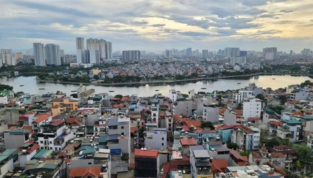 Giá thật, gia đình cần bán ch 2n 65m2 tòa ct36 định công. tầng trung view thoáng, mát mẻ, full đồ