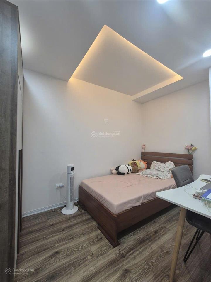 Giá thật, gia đình bán căn 3n  2wc, 106m2 tòa fafilm. tầng trung, bc thoáng mát, full nội thất đẹp