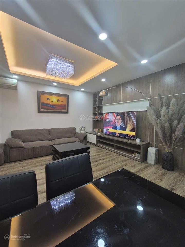 Giá thật, gia đình bán căn 3n  2wc, 106m2 tòa fafilm. tầng trung, bc thoáng mát, full nội thất đẹp
