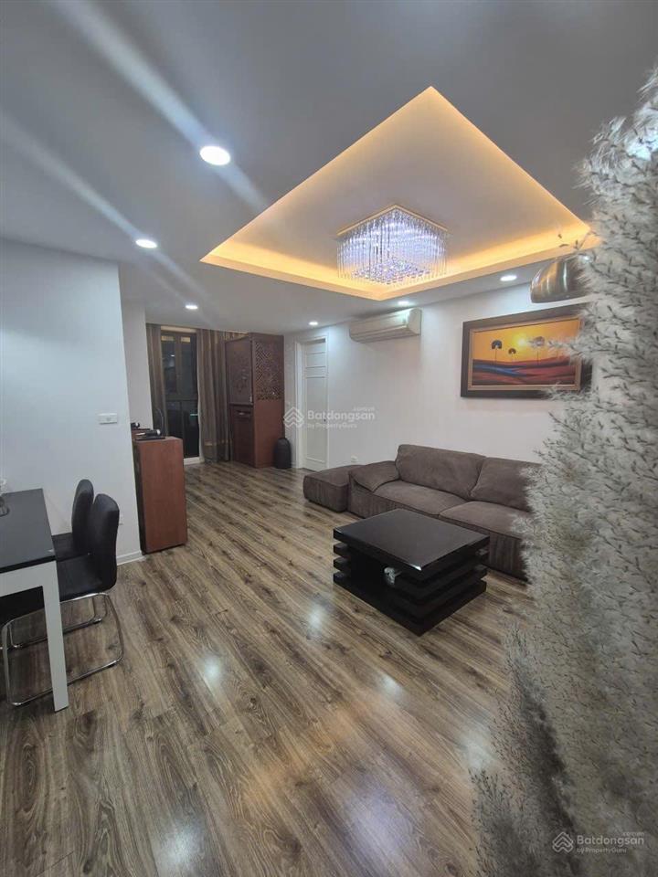 Giá thật, gia đình bán căn 3n  2wc, 106m2 tòa fafilm. tầng trung, bc thoáng mát, full nội thất đẹp