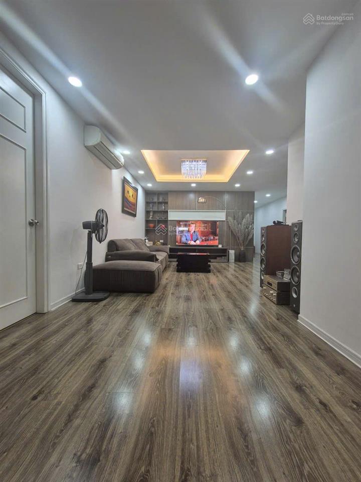 Giá thật, gia đình bán căn 3n  2wc, 106m2 tòa fafilm. tầng trung, bc thoáng mát, full nội thất đẹp