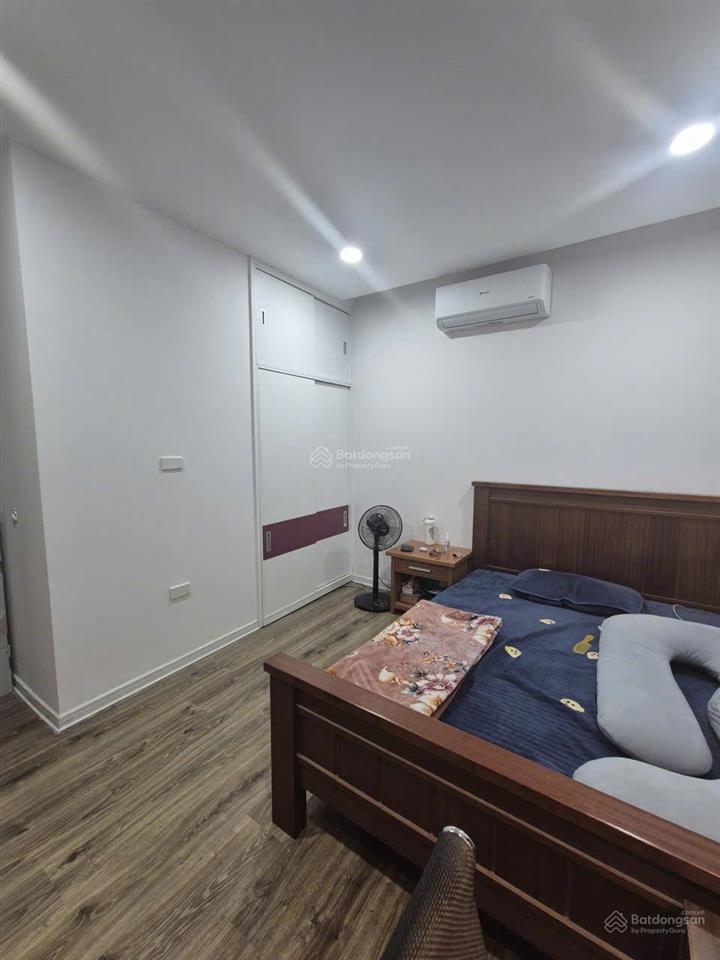 Giá thật, gia đình bán căn 3n  2wc, 106m2 tòa fafilm. tầng trung, bc thoáng mát, full nội thất đẹp