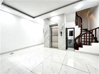 Chính chủ bán nhà phố nguyễn lương bằngtrung tâm đống đa xây mới 6 tầng thang máyquy hoạch ổn