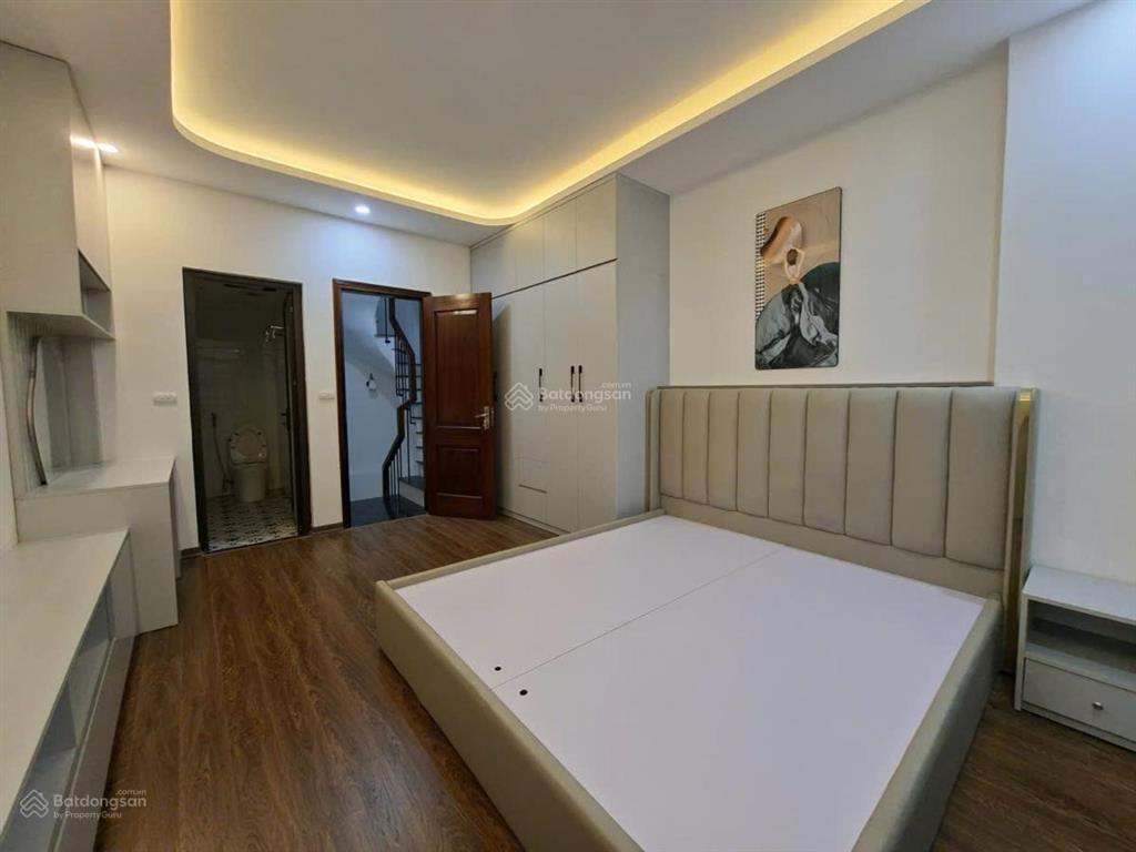 Siêu phẩm phố ngọc thụy  long biên  nhà mới gần phố  khu dân trí cao ô tô dừng đỗ tặng nội thất