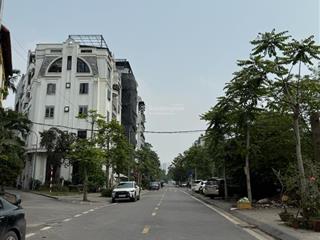 Siêu phẩm phố ngọc thụy  long biên  nhà mới gần phố  khu dân trí cao ô tô dừng đỗ tặng nội thất