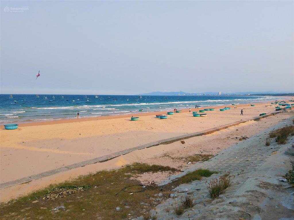 Cần bán căn nhà cấp 4 toạ lạc tại biển long thủy  tuy hoà  cách biển 10 bước chân  giá 5,1 tỉ