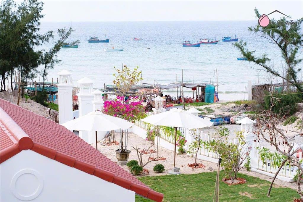 Cần bán lô đất đẹp sổ có thổ cư 1400m2 view hồ đồng môn, gần tuyến đường ven biển  cách biển 1km