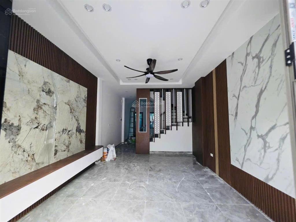 Bán nhà 4 tầng  trạm trôi  hoài đức  54m2  khu vực trung tâm