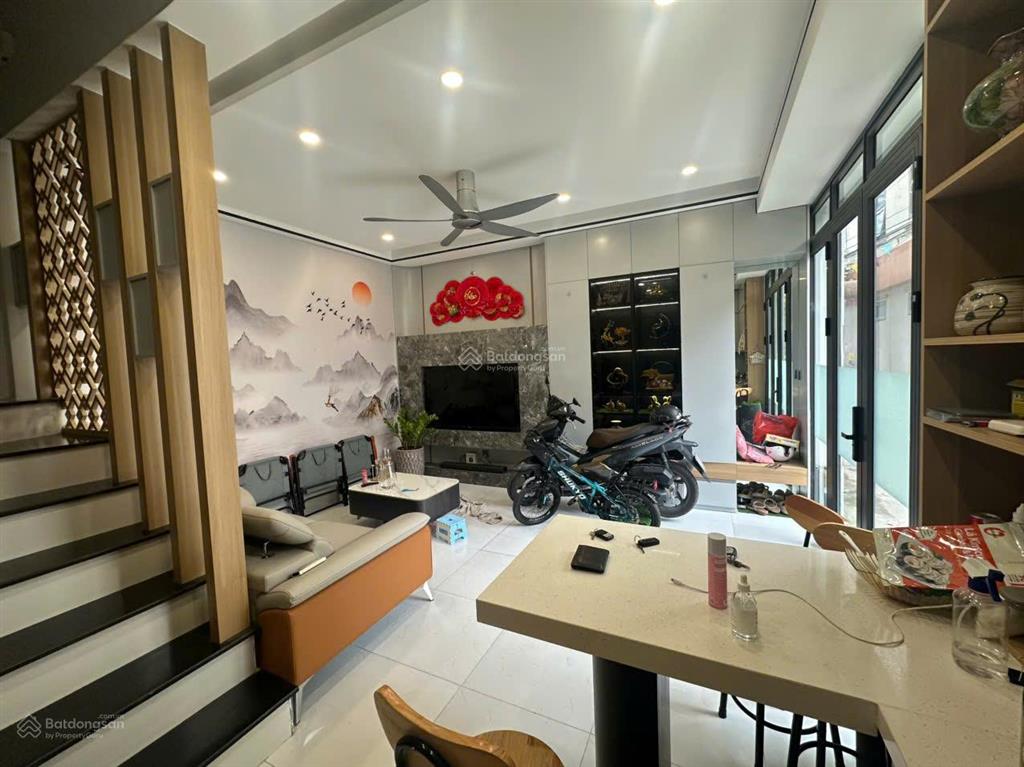 Bán nhà lai xá  hoài đức  30,5m2  5 tầng  thiết kế hiện đại, full công năng