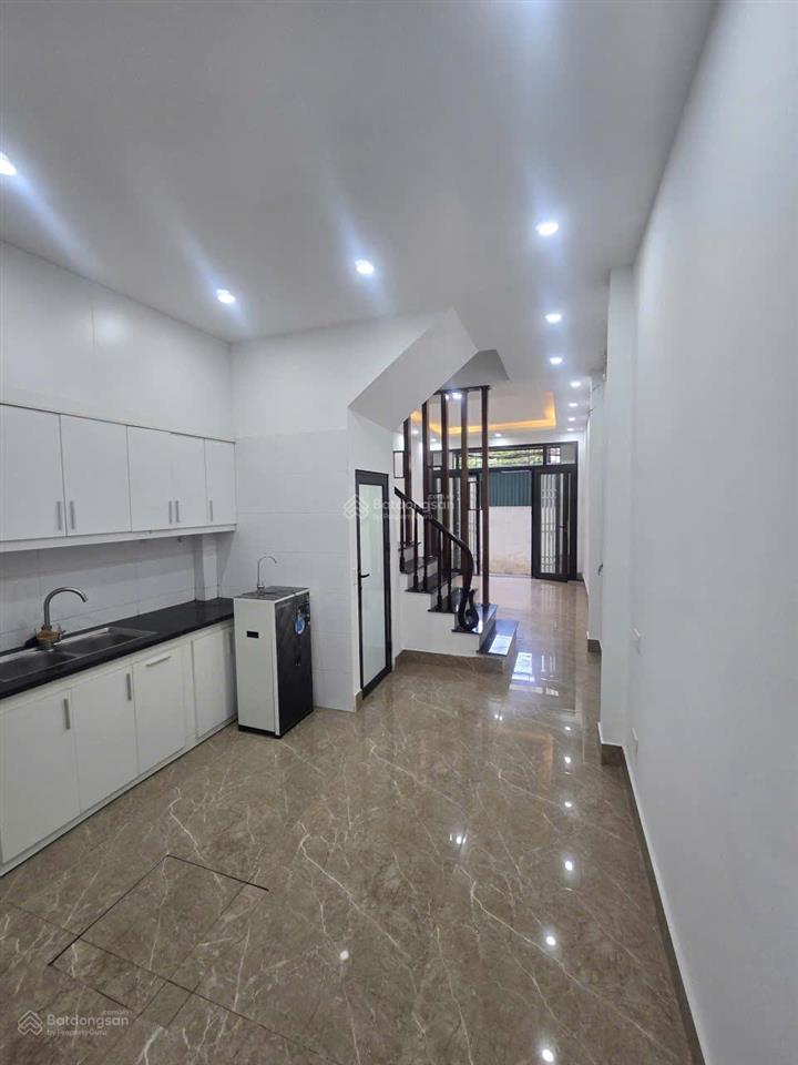 Bán nhà di trạch  5 tầng  36m2  không quy hoạch  giá tốt