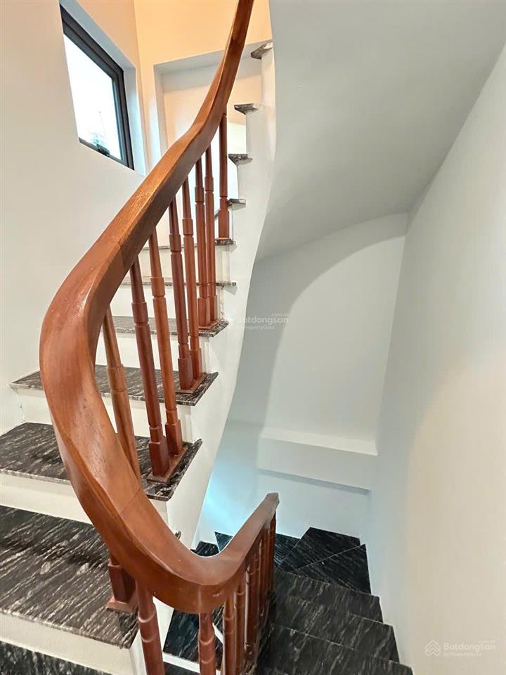 Bán nhà di trạch  hoài đức  32,6m2  có thang máy, đường oto tránh, gần trường, chợ