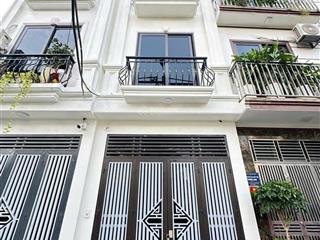 Bán nhà di trạch  hoài đức  32,6m2  có thang máy, đường oto tránh, gần trường, chợ