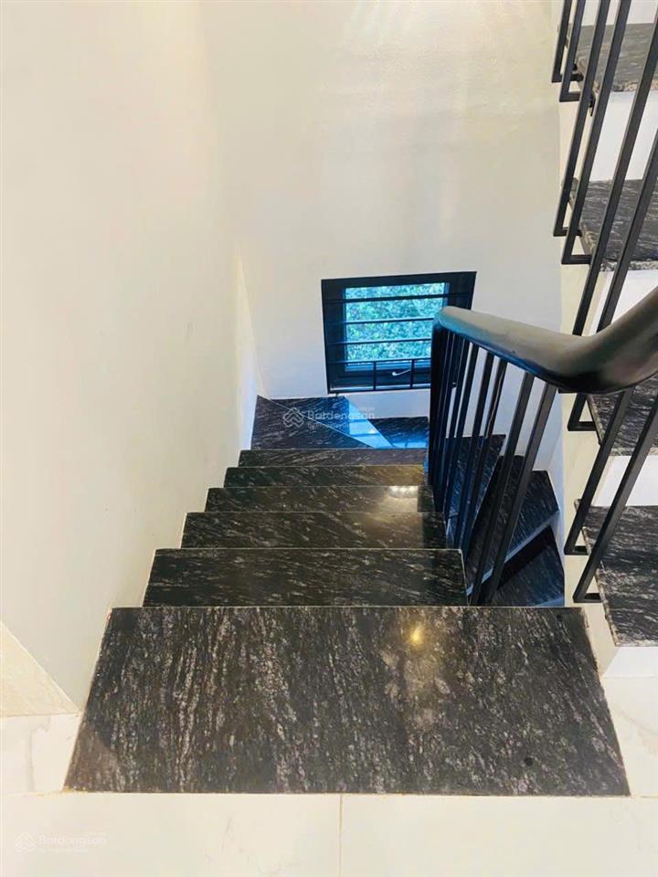 Bán nhà phân lô 5 tầng vườn hồng  lai xá  hoài đức  41m1 thang máy đẹp đường oto  chỉ 10,9 tỷ
