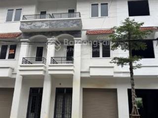 Bán lại căn 65m vị trí đẹp b15, nguyên thô tiện về tự hoàn thiện.