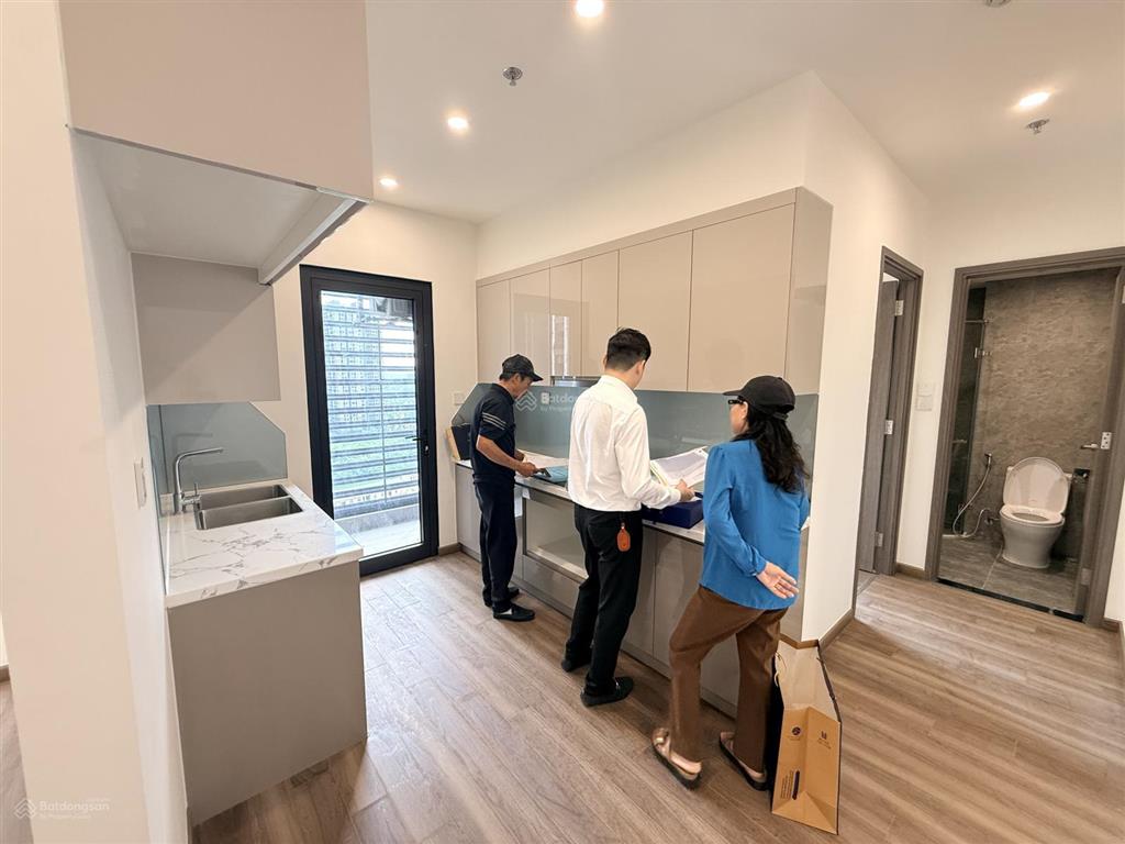 Chính chủ em, cần chuyển đổi nên bán lại căn 2pn góc siêu đẹp be3