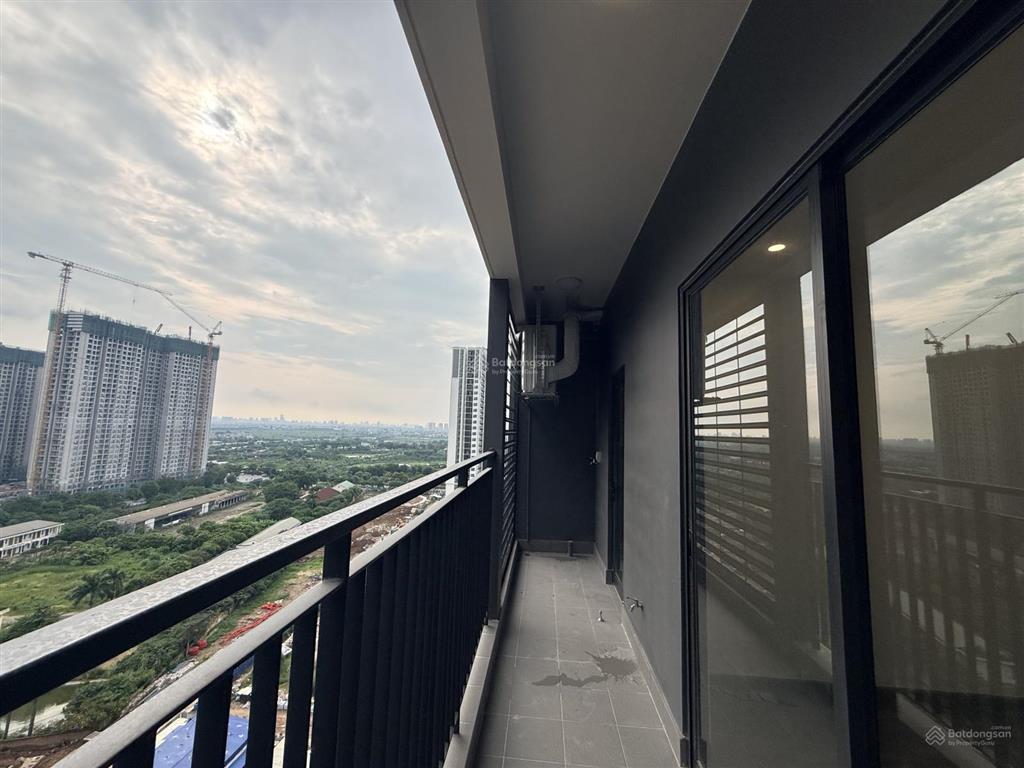 Chính chủ em, cần chuyển đổi nên bán lại căn 2pn góc siêu đẹp be3