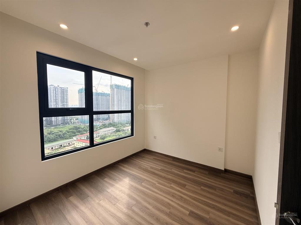 Chính chủ em, cần chuyển đổi nên bán lại căn 2pn góc siêu đẹp be3