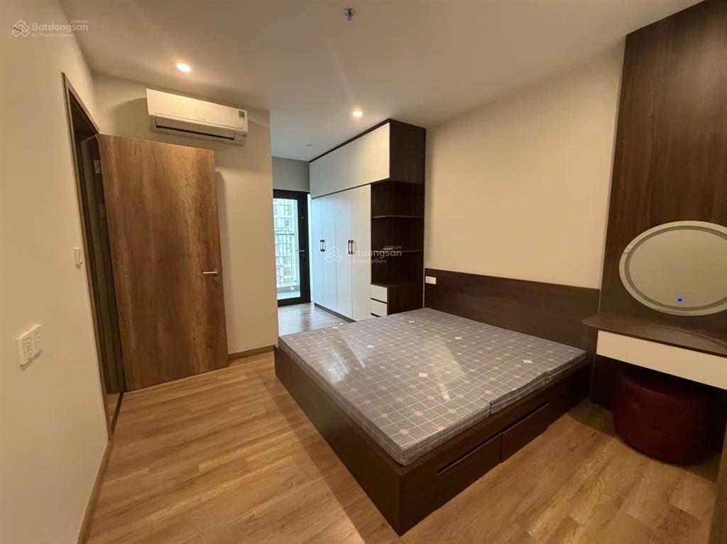 Bán nhanh  căn 2pn2wc full đồ  toà r1 onsen ecopark