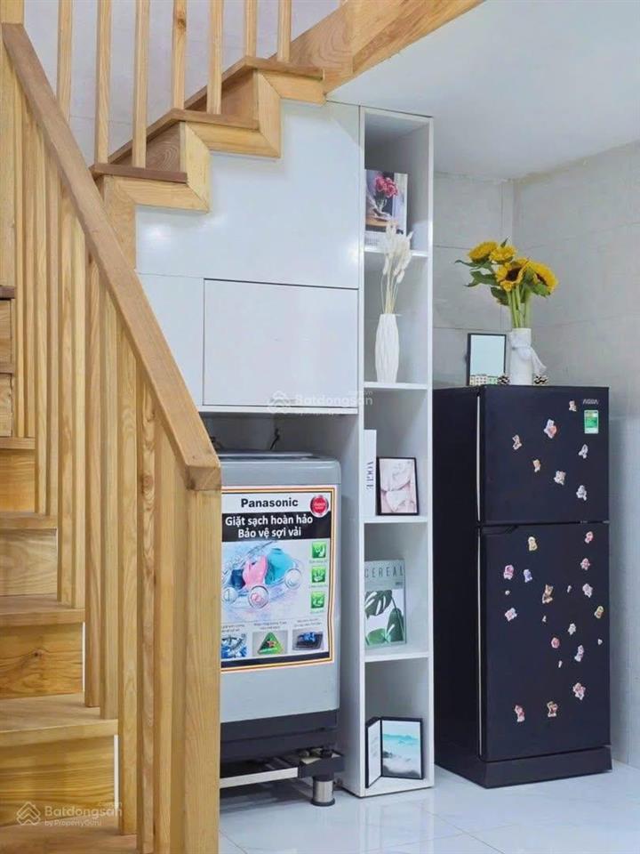 Trống sẵn phòng trọ sinh viên tân phú gác cao 1m7 ngay chợ tân hương, đại học công thương (huit)