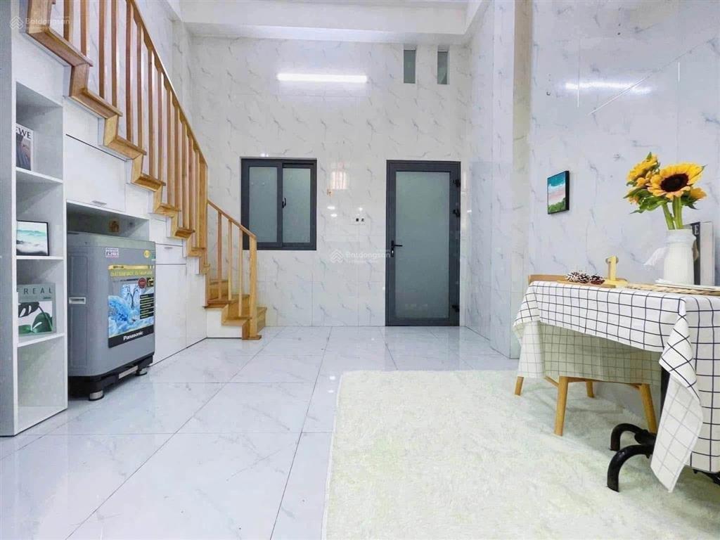 Trống sẵn phòng trọ sinh viên tân phú gác cao 1m7 ngay chợ tân hương, đại học công thương (huit)