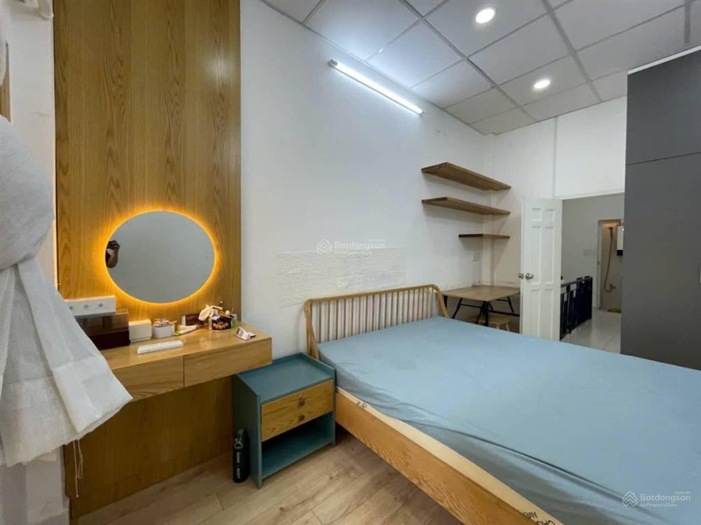 Bán nhà thích quảng đức, phú nhuận nhà đẹp chắc chắn, full nội thất chỉ 5,15 tỷ