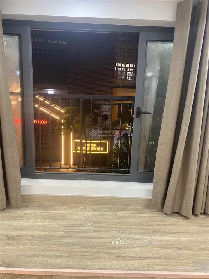 60m2 , tiện làm văn phòng , có máy lạnh , tủ lạnh , máy giặt
