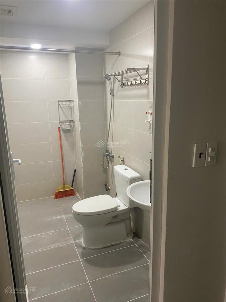 60m2 , tiện làm văn phòng , có máy lạnh , tủ lạnh , máy giặt