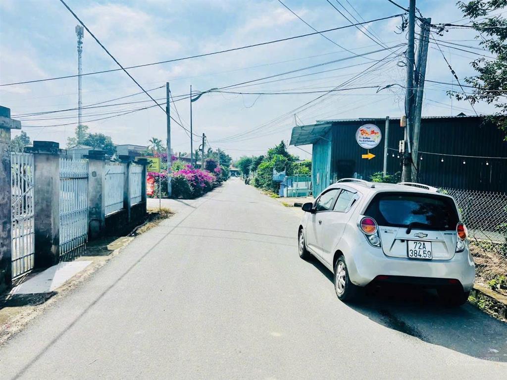 Đất đẹp gần hồ bà tô, thị trấn phước bửu