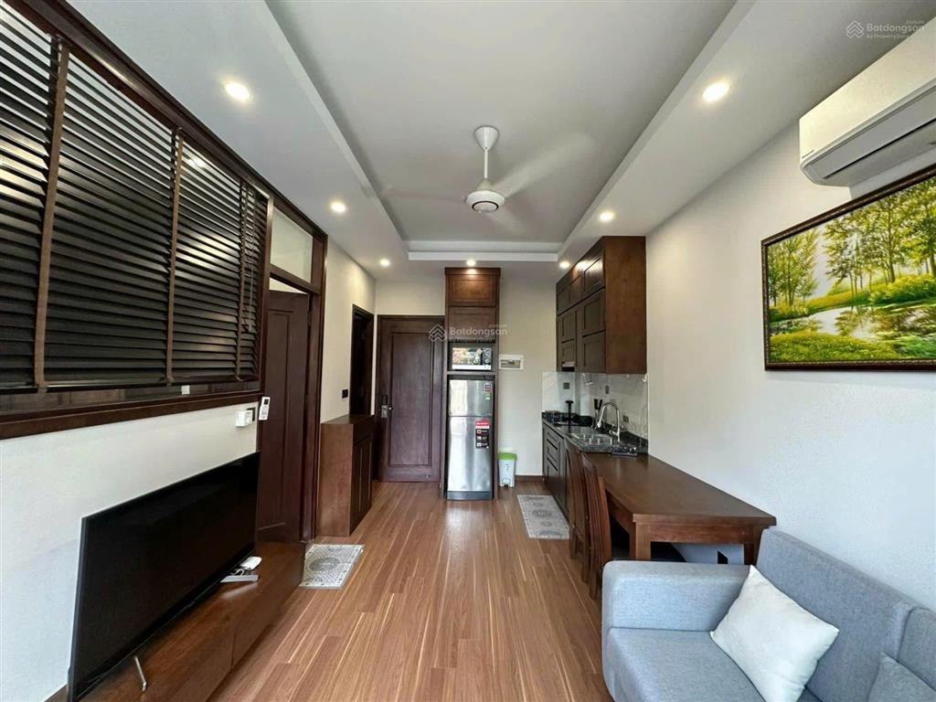 Siêu phẩm căn hộ 1pn cao cấp 40m2  thiết kế sang trọng  ngay cầu sài gòn  có dọn phòng