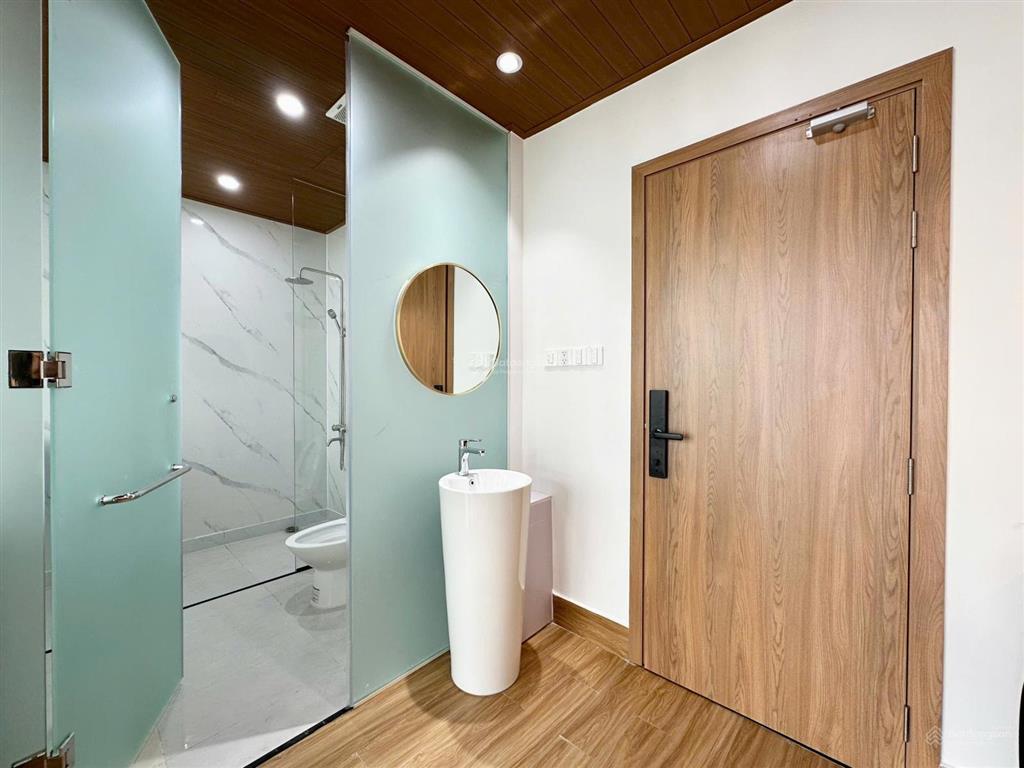 Khai trương studio tách bếp vách ngắn ban công lớn ngay đảo kim cương  máy giặt sấy riêng