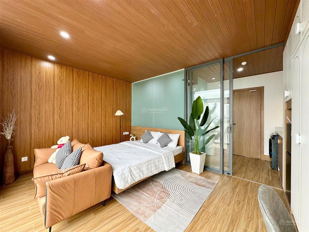 Khai trương studio tách bếp vách ngắn ban công lớn ngay đảo kim cương  máy giặt sấy riêng