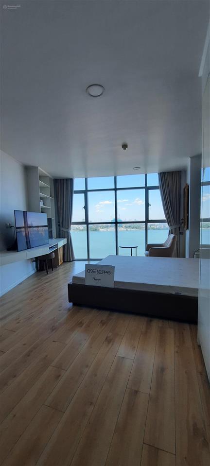 Căn hộ watermark 3 phòng ngủ, tầng cao, view hồ, chính chủ cho thuê dài hạn