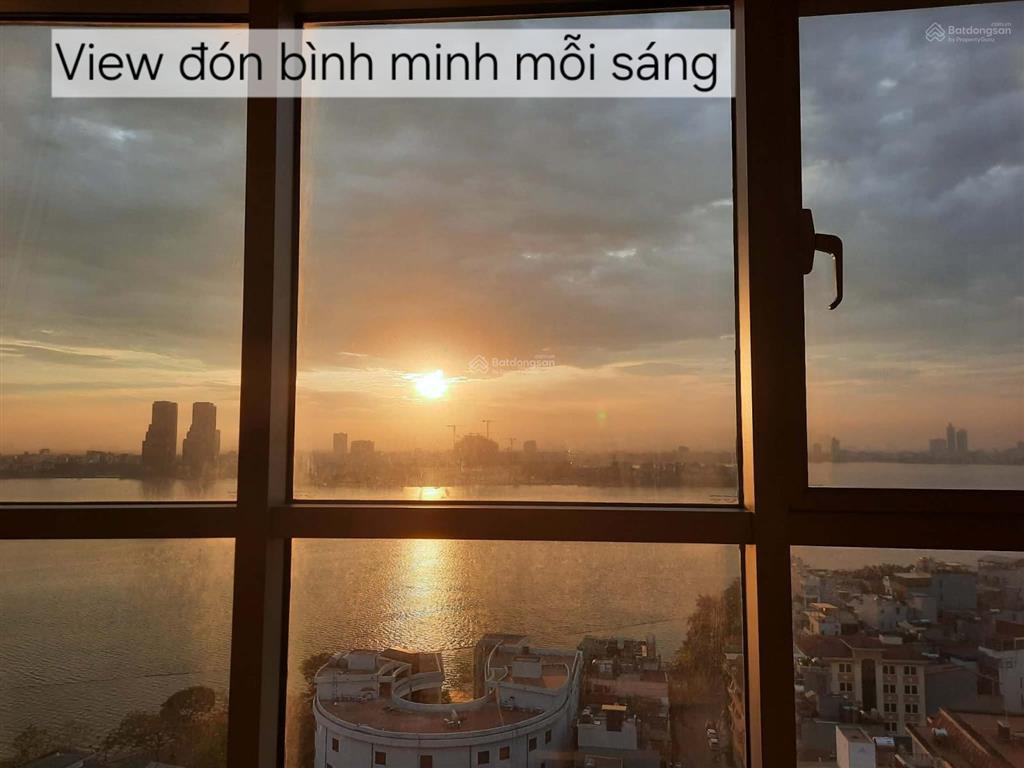 Căn hộ watermark 3 phòng ngủ, tầng cao, view hồ, chính chủ cho thuê dài hạn