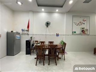 Chủ gấp bán giá cực tốt chỉ 3,9 tỷ  nhà 2 tầng góc 2 mặt tiền sân rộng nguyễn văn tạo, lt, nhà bè