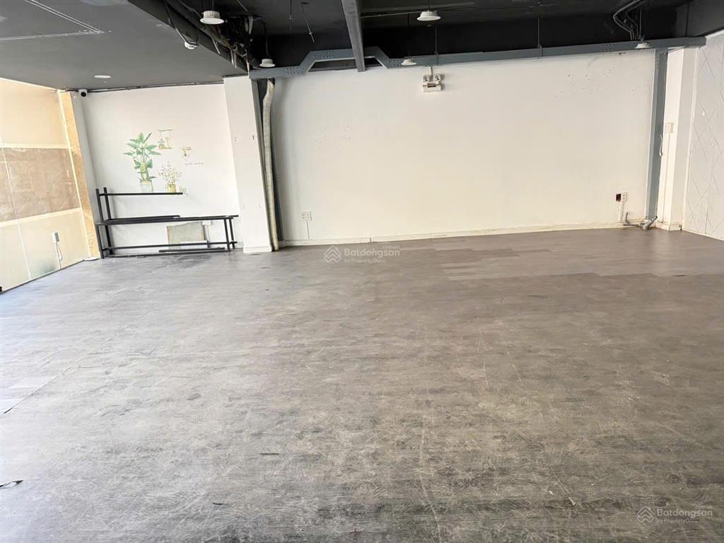 Cho thuê văn phòng 12a núi thành, p13, tân bình vị trí đẹp dt 63.23m2