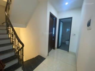 A trai e có căn nhà 3 tầng phương trạch cần bán .đường thông oto qua đất giá nhỉnh 5tỷ