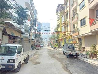 Cần bán gấp căn nhà 5 tầng tiện nghi đầy đủ .cách 15m ra đường 2 oto tránh giá nhú 7 tỷ