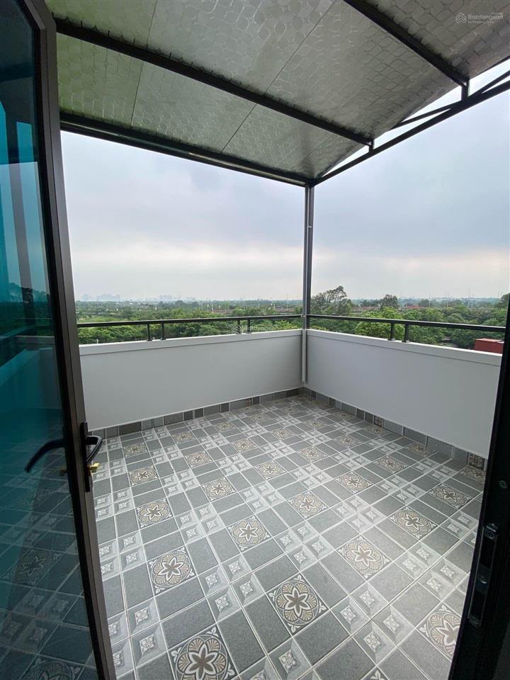 Bán đất đông anh tặng nhà xây 5 tầng .mới đẹp dân xây chắc chắn .đường thông ô tô giá nhỉnh 5 tỷ