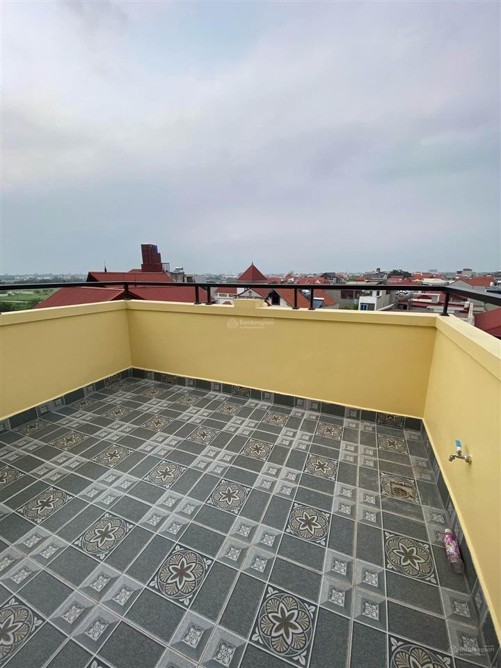 Bán đất đông anh tặng nhà xây 5 tầng .mới đẹp dân xây chắc chắn .đường thông ô tô giá nhỉnh 5 tỷ