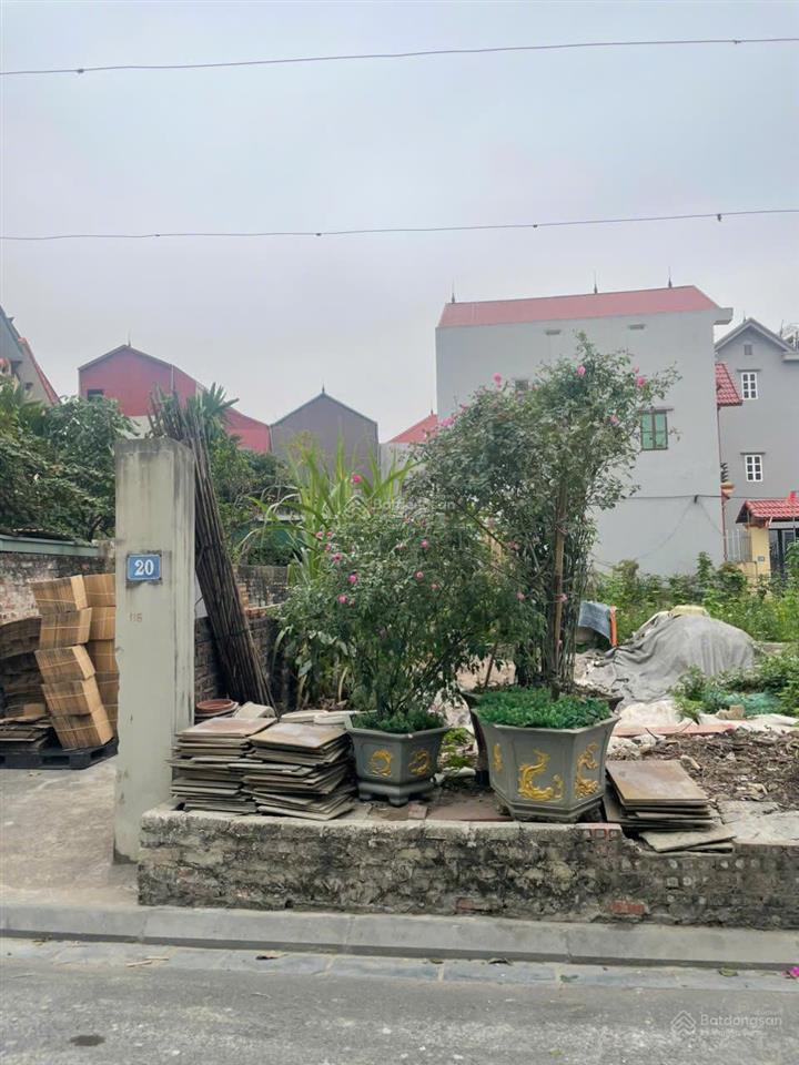 Nhà  vườn trung tâm đông anh, s200m, full thổ cư, mt rộng 11m, ô tô ngủ trong đất.