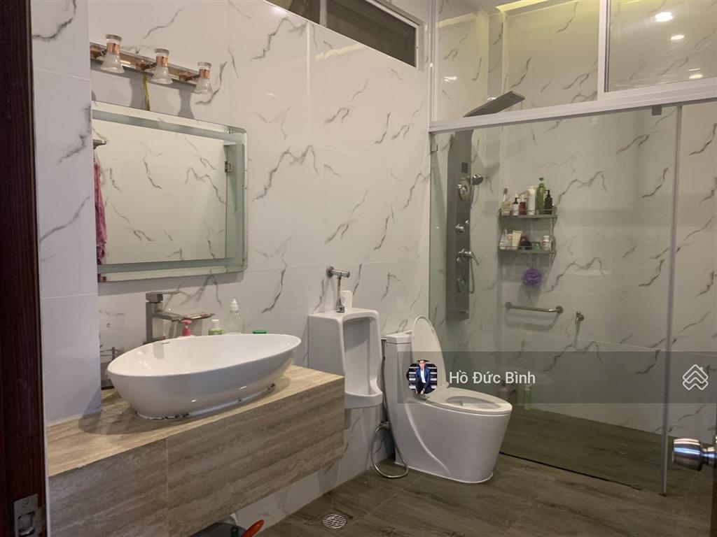 Bán nhà quận 8 cao lỗ nhỉnh 20 tỷ ngang 6m 4 tầng sân thượng cạnh parc mall