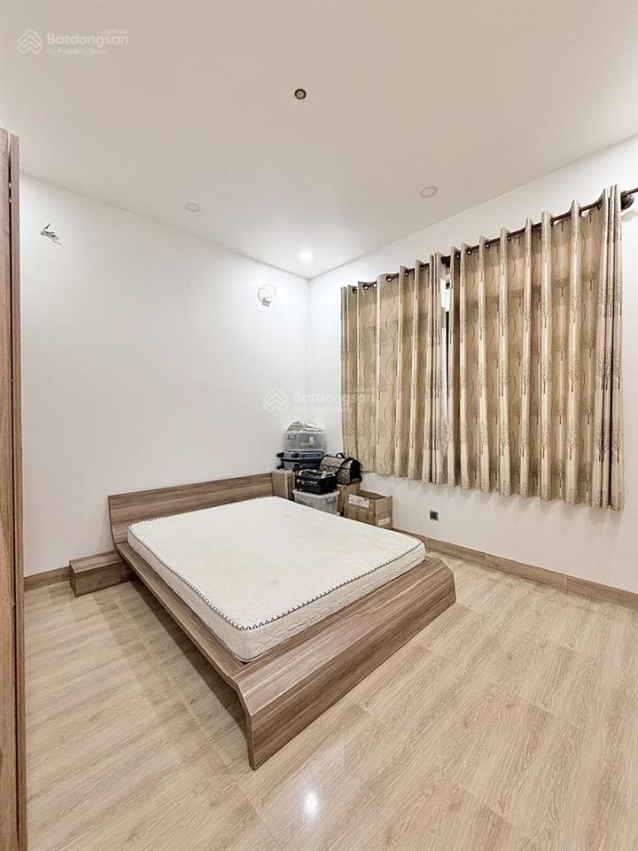 Bán nhà quận 8, âu dương lân ngang lớn n hậu 8 x 20 nhỉnh 9 tỷ 4pn 5wc chủ gấp bán xe hơi đỗ cửa