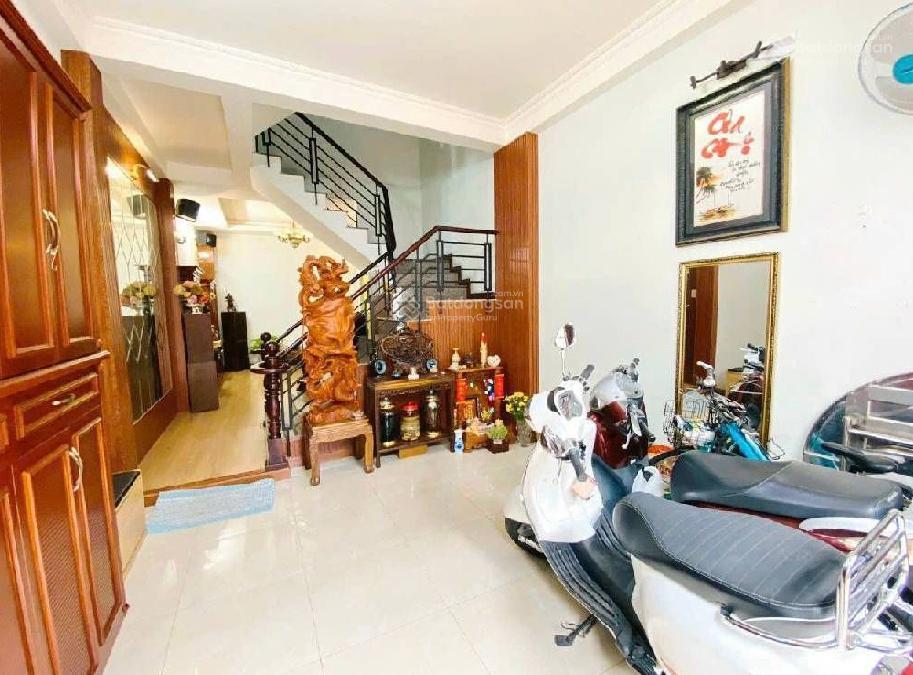 4 x 15m  ngã tư âu cơ lạc long quân  nguyễn thị nhỏ  3 tầng btct  hxh tới cửa  6,7 tỷ