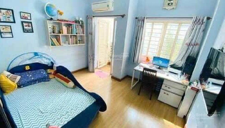 4 x 15m  ngã tư âu cơ lạc long quân  nguyễn thị nhỏ  3 tầng btct  hxh tới cửa  6,7 tỷ