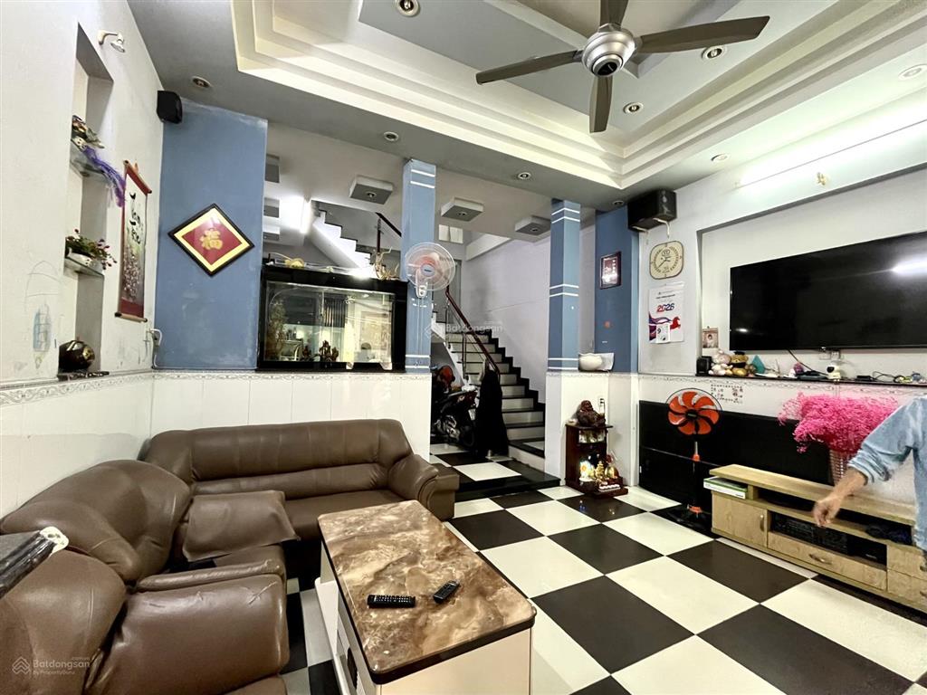 4.9 x 14m  lý thường kiệt  4 tầng btct  hxh thông  chỉ 7.9 tỷ tl