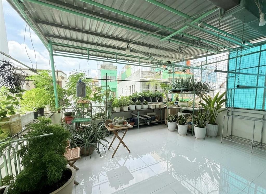 5,9 x 16m  đồng đen  3 tầng btct  nhà xây tâm huyết  gần mặt tiền  10,2 tỷ