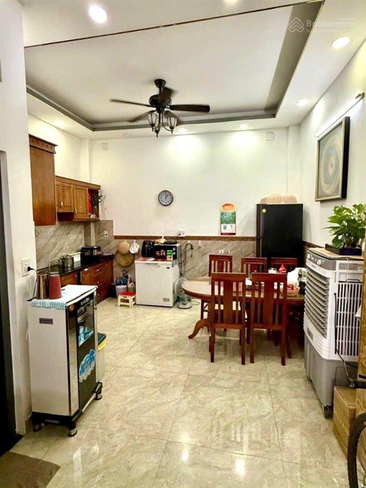 4.5 x 17m  gần chợ tân bình  lạc long quân  1 trệt 2 lầu btct  nhà mới vào ở ngay  8.5 tỷ (tl)