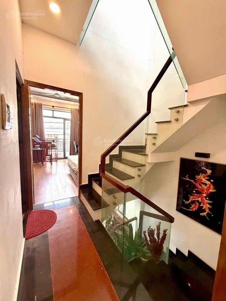 4.5 x 17m  gần chợ tân bình  lạc long quân  1 trệt 2 lầu btct  nhà mới vào ở ngay  8.5 tỷ (tl)